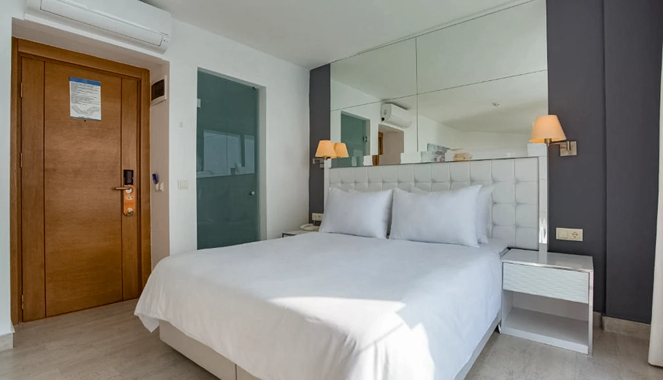 هتل له بلو کوش آداسی